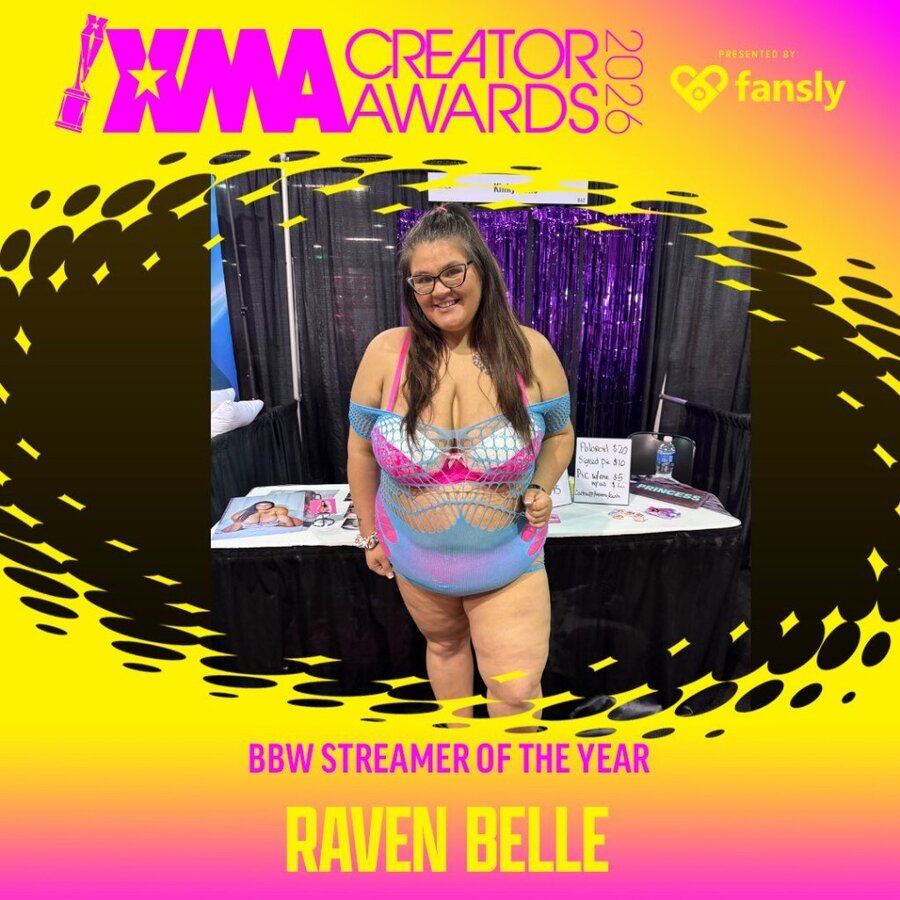 Raven Belle photograph
